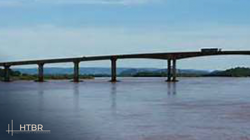 Projeto de Obras de Arte Especiais sobre o Rio Três Pontes.
